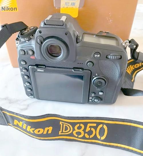 sb600闪光灯可以用尼康D850吗?