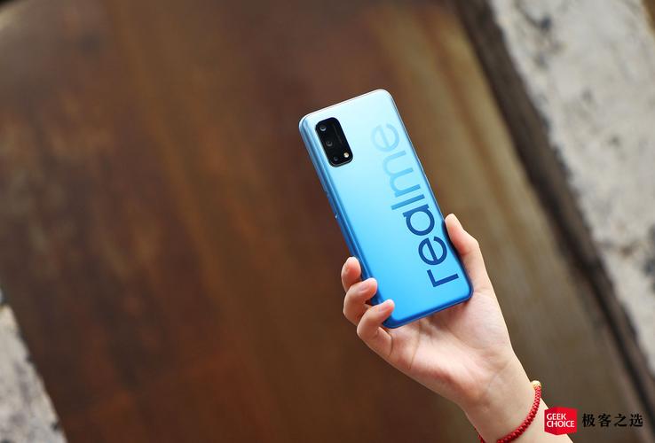 realmeq3pro屏幕差