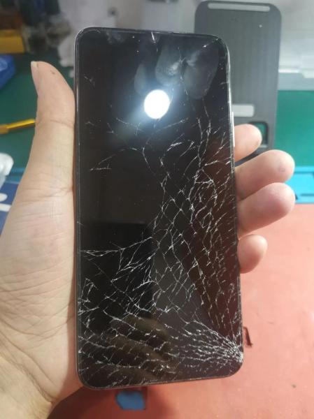华为mate20换屏多少钱